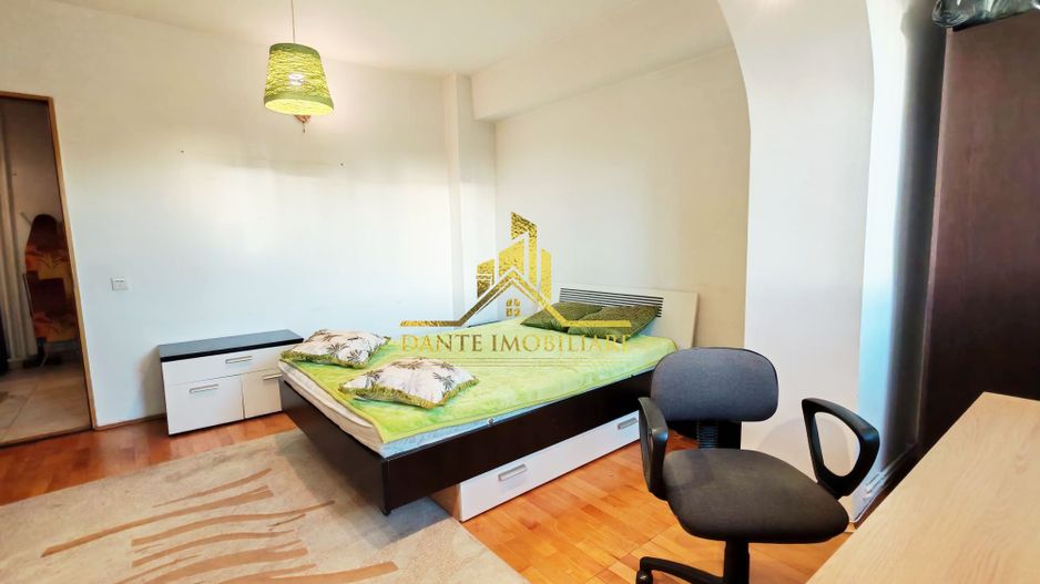 3 camere, decomandat, modern, balcon, zona Centrala, Pta Cipariu - Poză 2