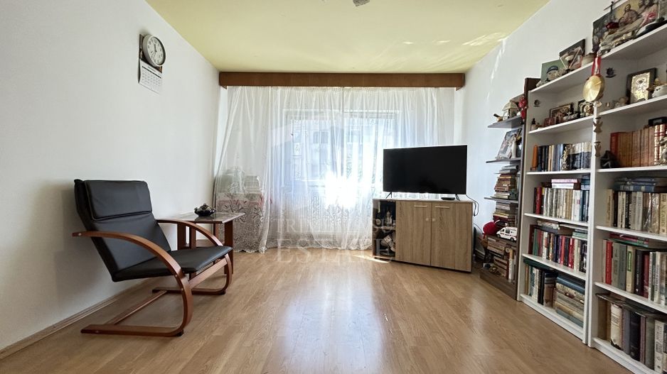 Apartament 4 camere 70 mp 2 bai centrala termica - Inel 2 - Scoala 39 - Poză 2