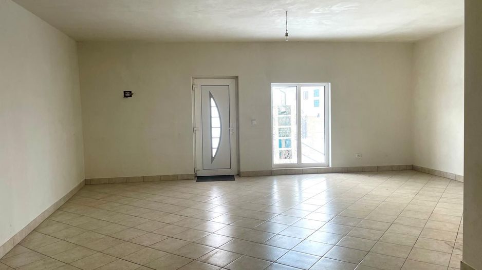 Spațiu comercial de Închiriere/Vânzare | 110 mp | Dornești - Poză 10