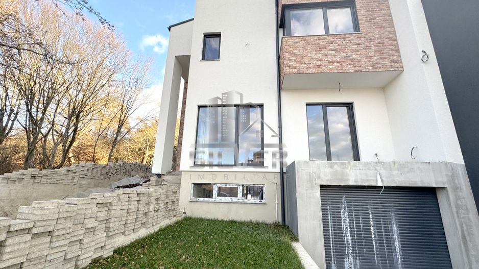 Casa tip duplex/zona strazii Campului. - Poză 1