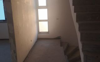 Casa de vanzare tip duplex in cartierul Europa,zona Bibescu - Poză 6