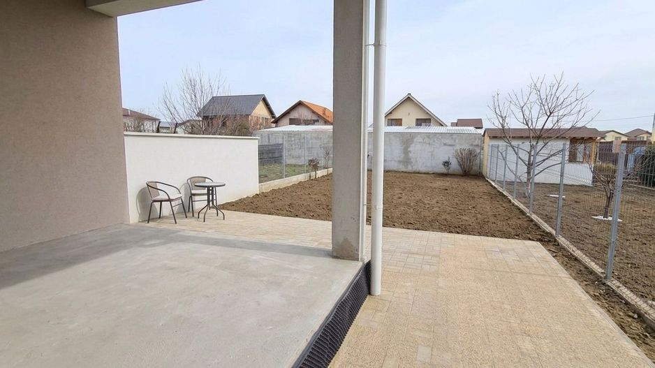 Duplex cu 4 camere si teren generos 350mp - Poză 29