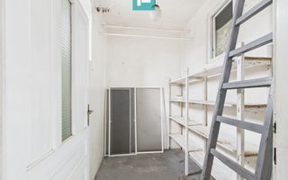 Casă cu teren generos, zonă centrală, Curtici - Poză 15