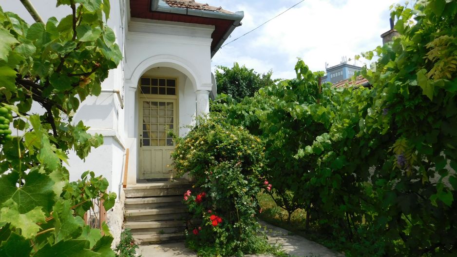 Casă cu arhitectură deosebită de vânzare, cu 800 mp teren, lângă Dedeman - Poză 8