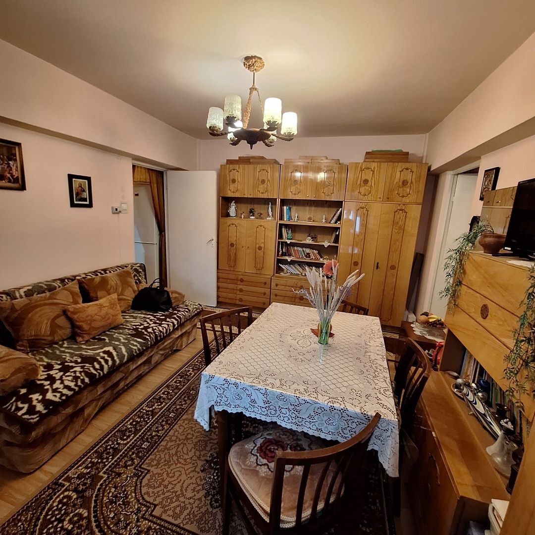 Apartament de vânzare cu 2 camere in Sebeș - Poză 1