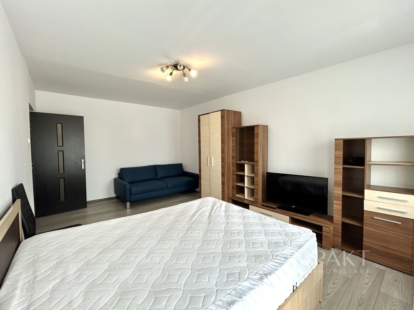 Apartament pentru 2 studenti, cu 2 camere decomandate in Cipariu ! - Poză 2