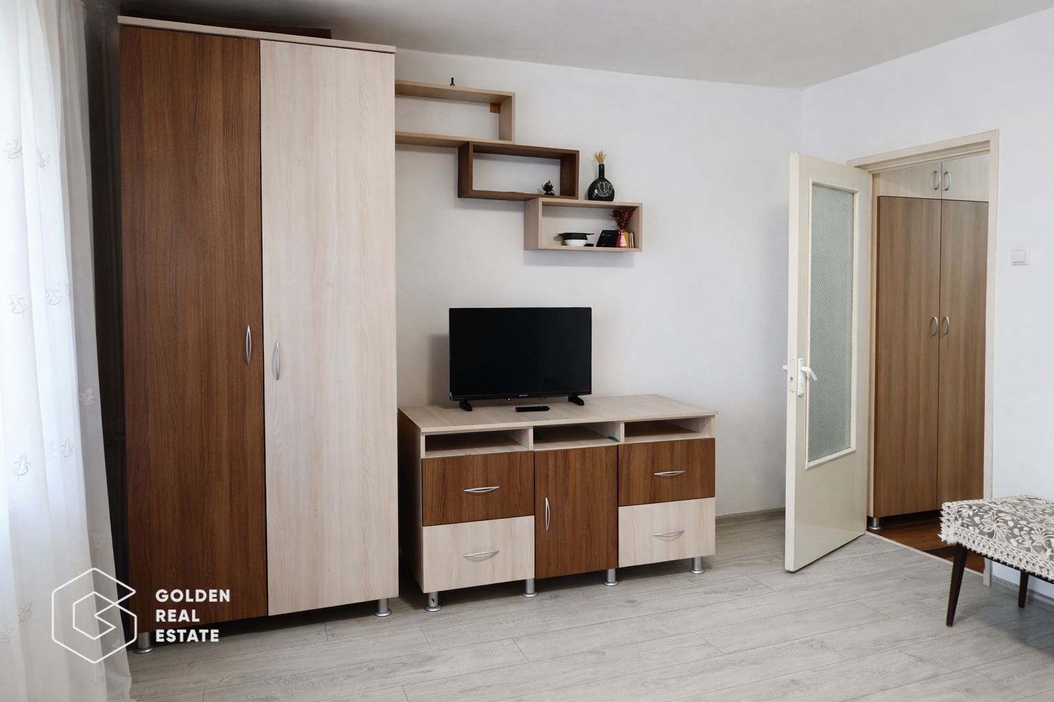 Apartament o camera, suprafață 45 mp, Zona Gării, centrala proprie - Poză 1