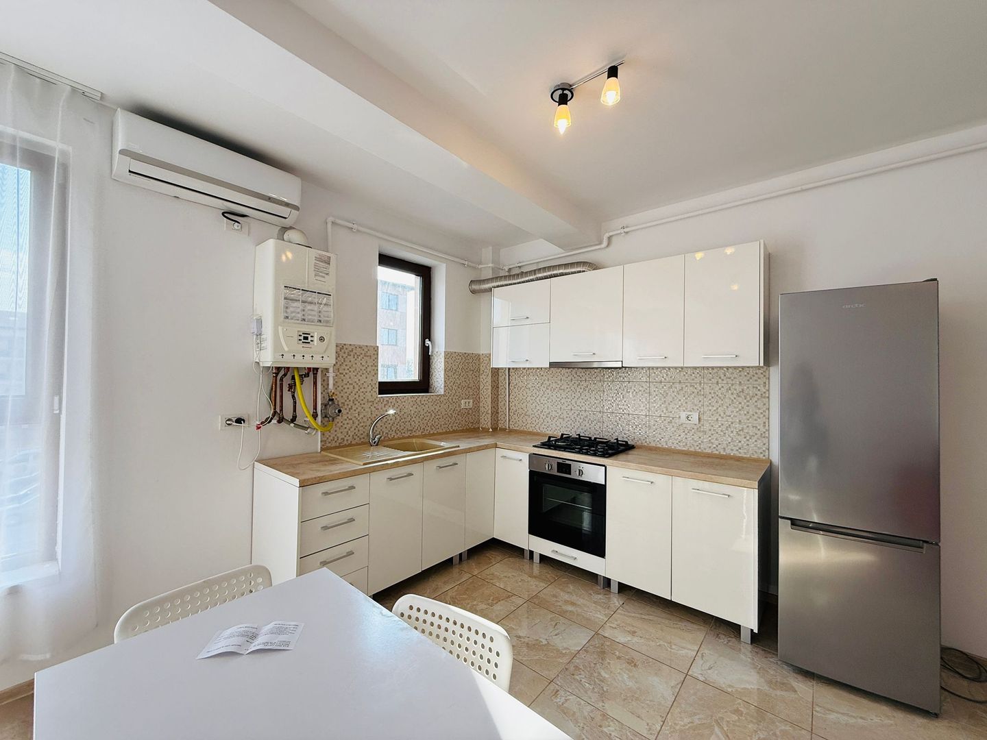 Giroc-Esso | 2 Camere | Etaj intermediar | Mobilat si Utilat | Loc de parcare - Poză 4