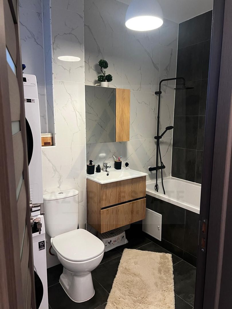 Apartament ultrafinisat 2 camere curte proprie si parcare in Selimbar - Poză 9