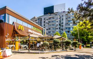 3 camere Dristor lângă McDonald’s, 2 băi cu geam, decomandat,  0% comision