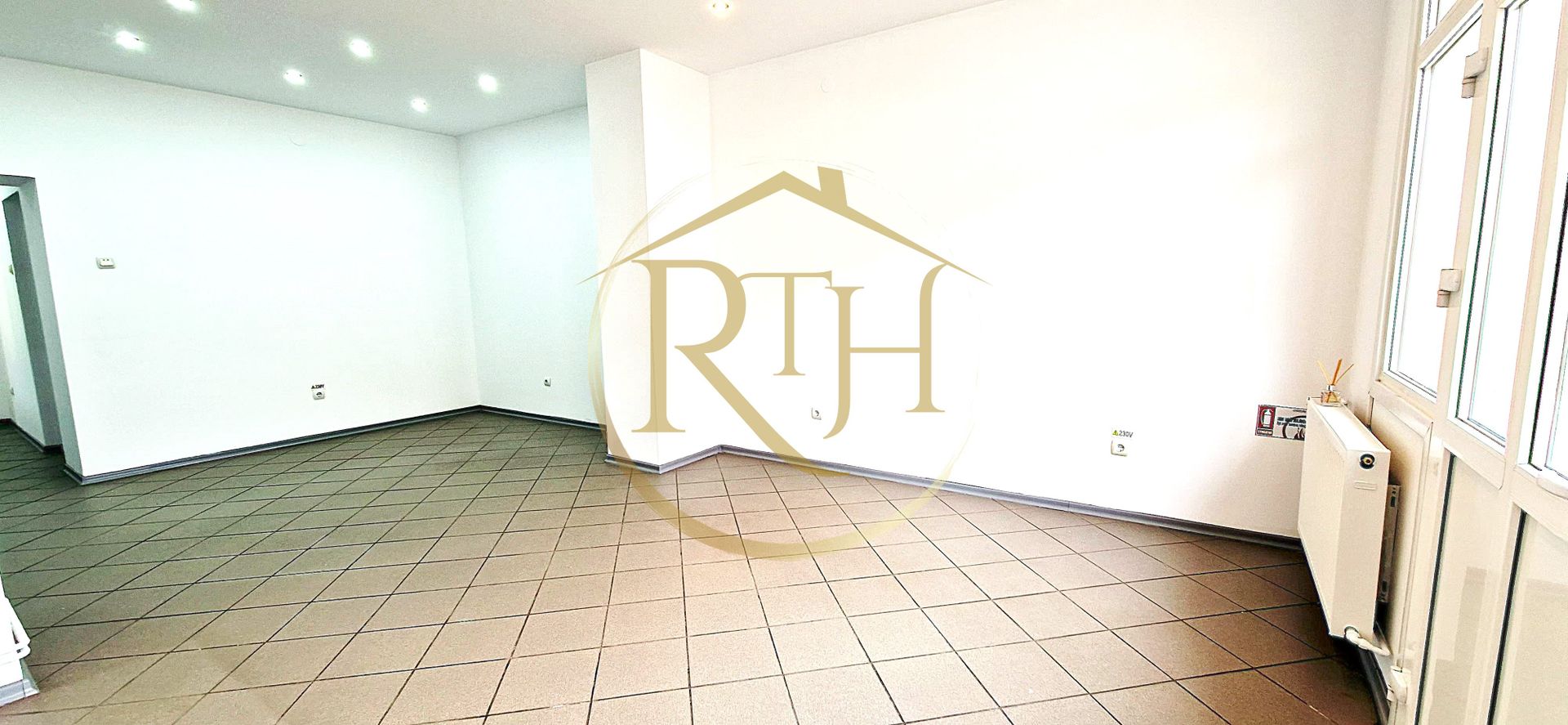 Spațiu comercial/birouri de închiriat – vad comercial excelent – zona Bălcescu - Poză 3