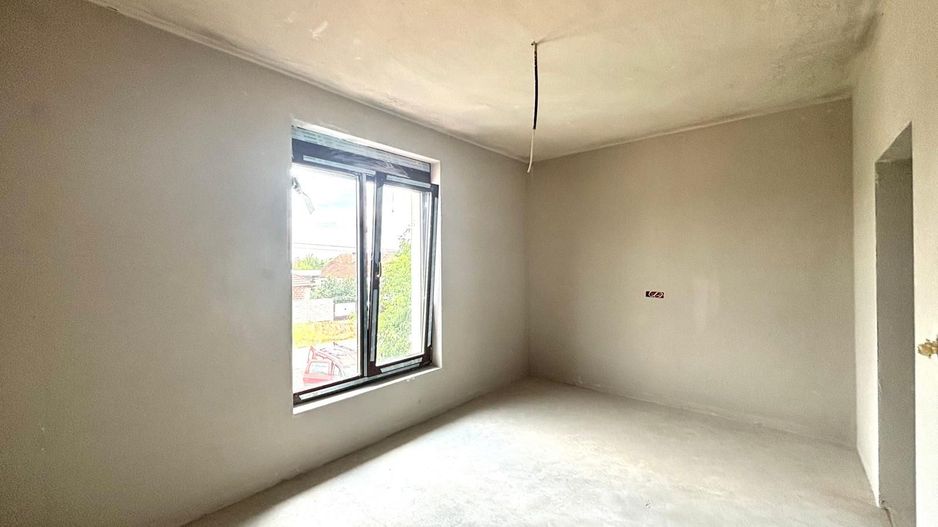 Duplex cu 4 camere, vatra satului, toate utilitatile - Sacalaz - Poză 6
