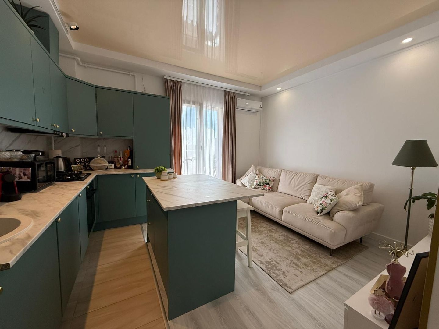 COSMOPOLIS - Apartament cu 2 camere, mobilat si utilat. - Poză 5