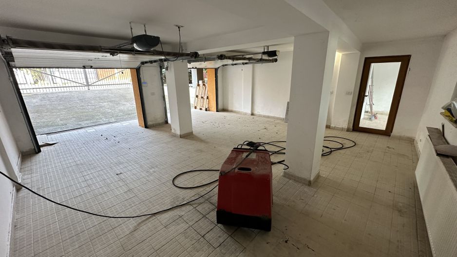 Proprietate cu piscina Dumbravita - Poză 59