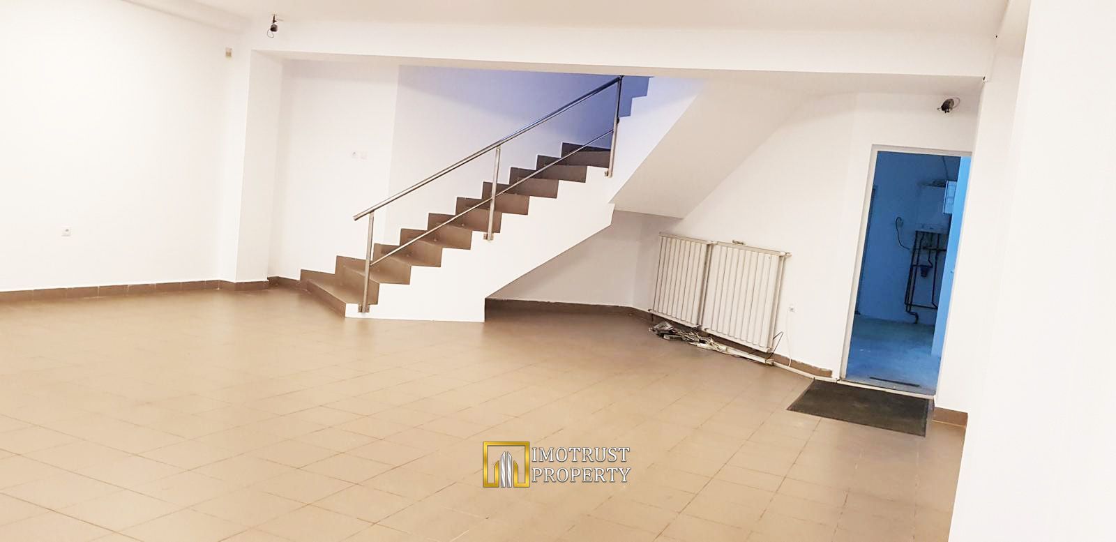 Spațiu comercial premium de închiriat | Str. Andrei Șaguna – Arad - Poză 3