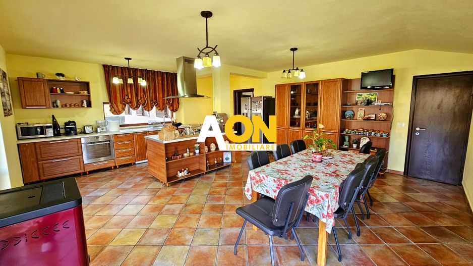 Casa 6 camere, mobilata, utilata, 1700 mp teren, langa padure - Poză 12