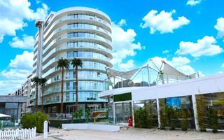 Mamaia Nord - White Tower, 2 camere, 51 mp, etajul 7, vedere la mare! - Poză 1