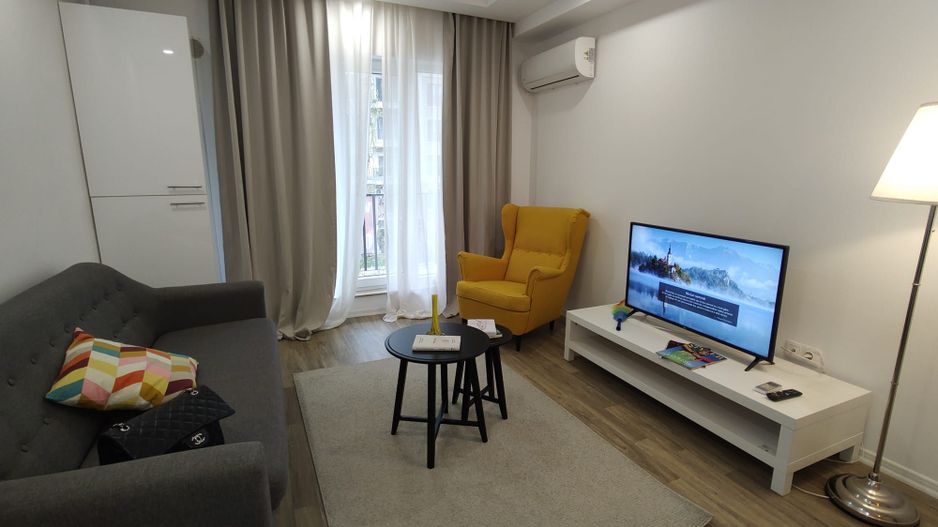 Apartament 2 camere vedere piscina Cosmopolis - Poză 13