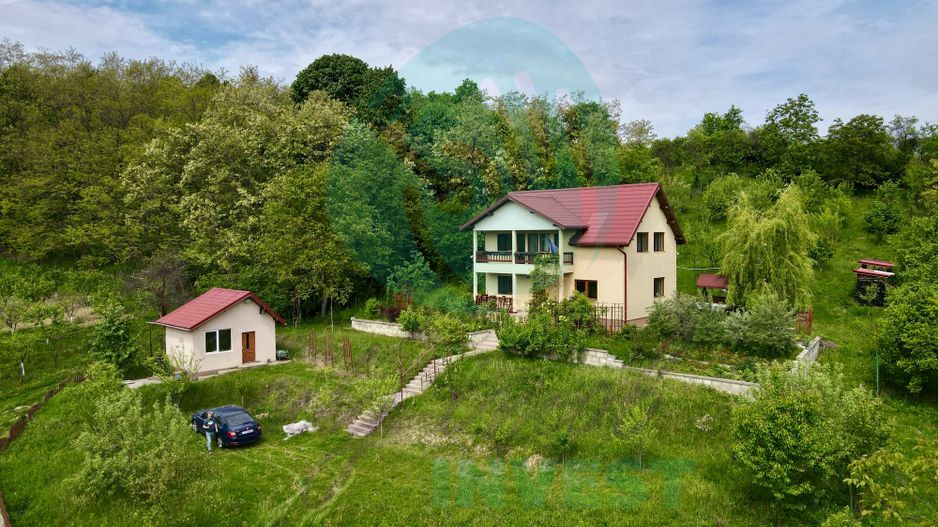 Oază de liniște și confort la poalele pădurii – Casa ta de vis! - Poză 1