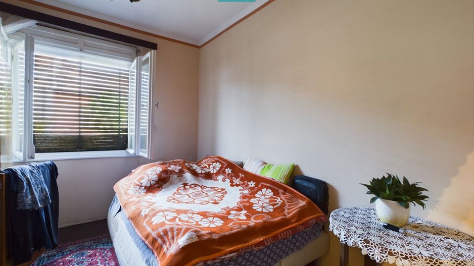 Apartament la casă cu 4 camere în Pârneava - Poză 5