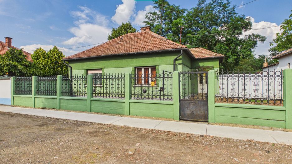 Casă cu 3 camere și teren de 800 mp în Lokoshaza - Poză 3