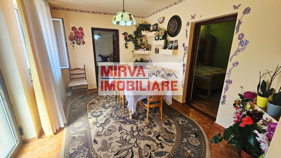 🏡 Casă spațioasă cu 9 camere în Strejnicu – pentru locuință, birouri - Poză 92