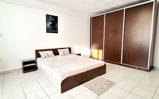 Oferim spre inchiriere casa spatioasa cu 2 camere, Zona Soarelui,cartier privat - Poză 2