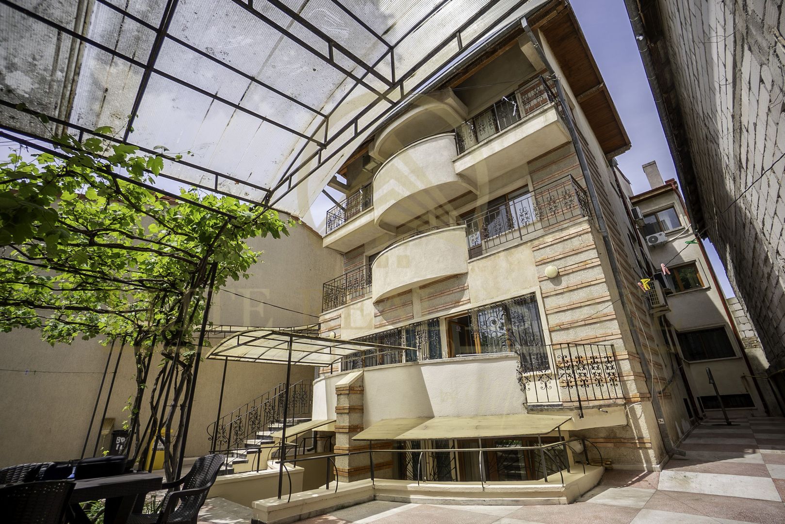 Vila 11 camere in Faleza Nord 400 mp utili, Proprietate rara - Poză 1