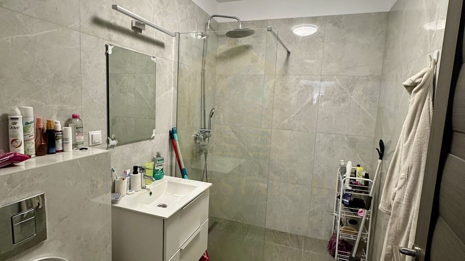Vanzare apartament 2 camere, decomandat, garaj, Andrei Muresanu - Poză 5