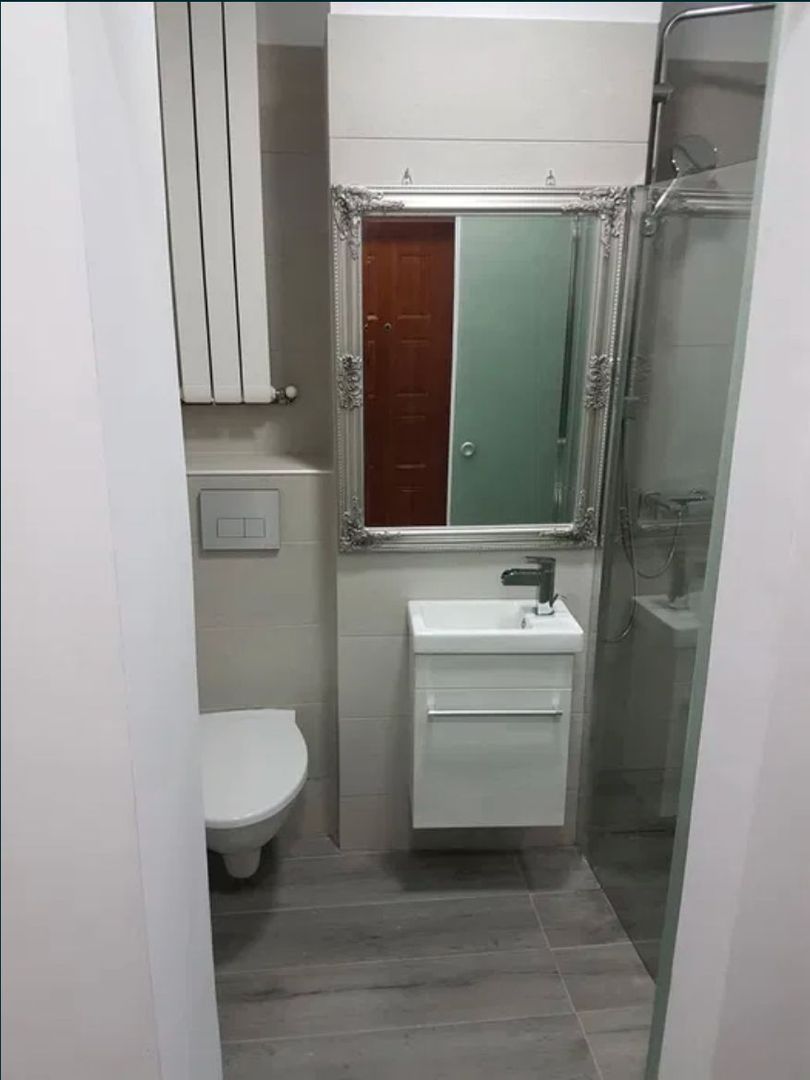 GARSONIERA BUCATARIE INCHISA, BLOC NOU, MOBILAT/UTILAT MODERN, CURAT - Poză 6
