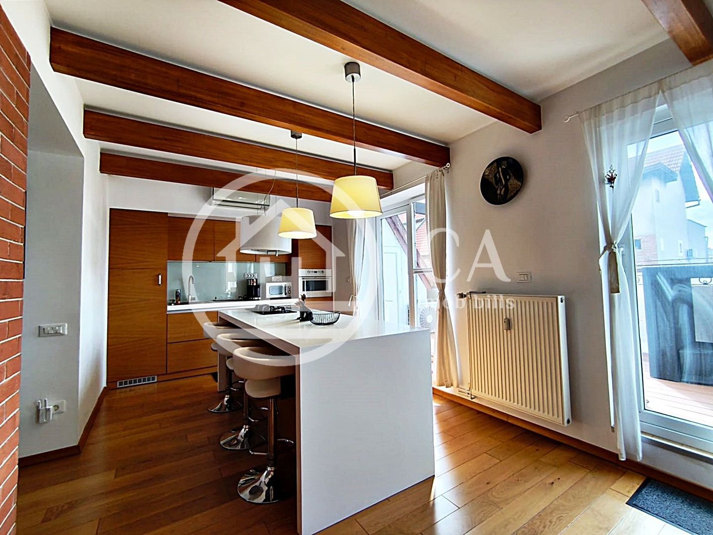 Apartament de închiriat cu 4 camere si terasa, Ultracentral, Oradea - Poză 3