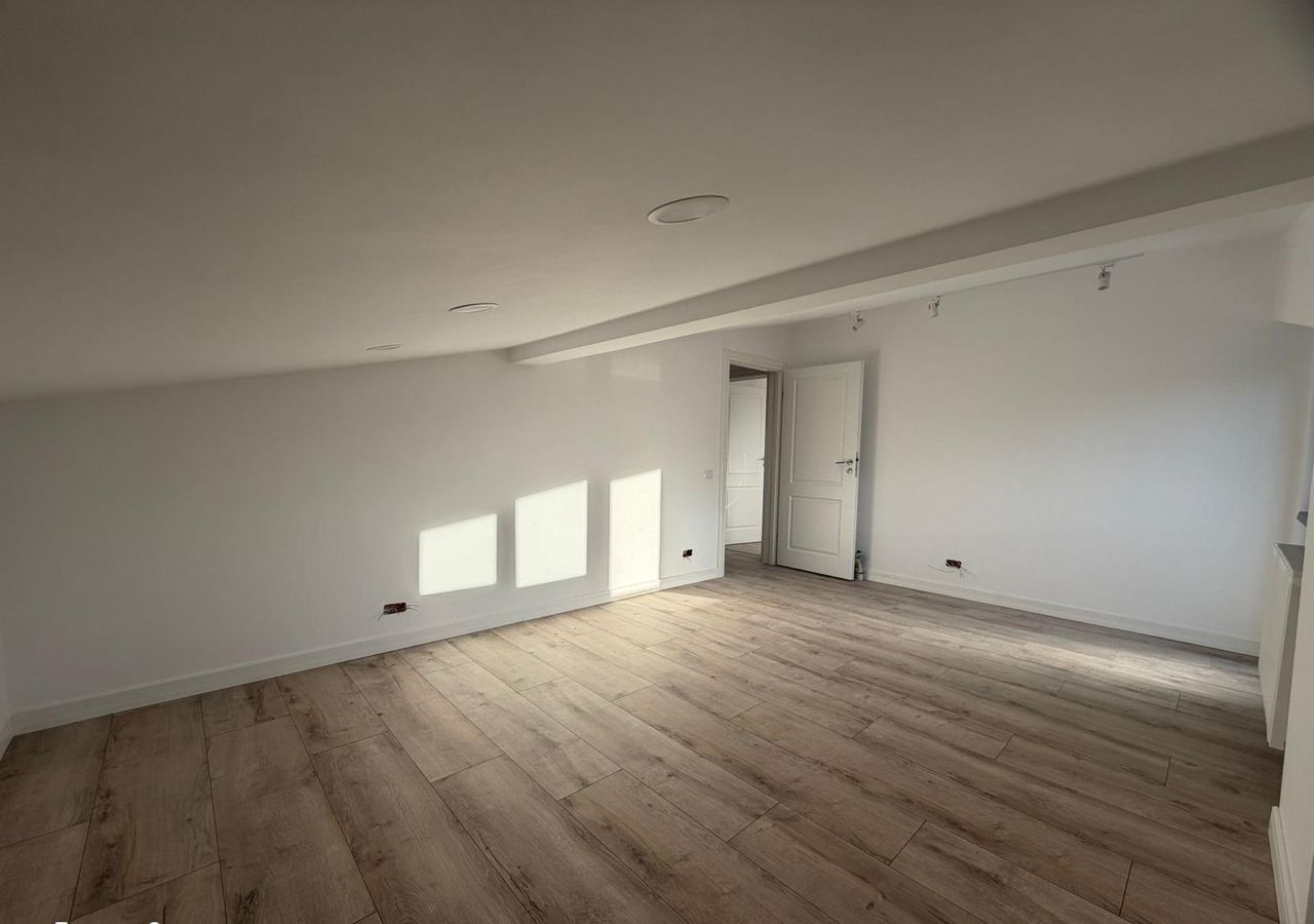 APARTAMENT MANSARDA BLOC NOU - Poză 2