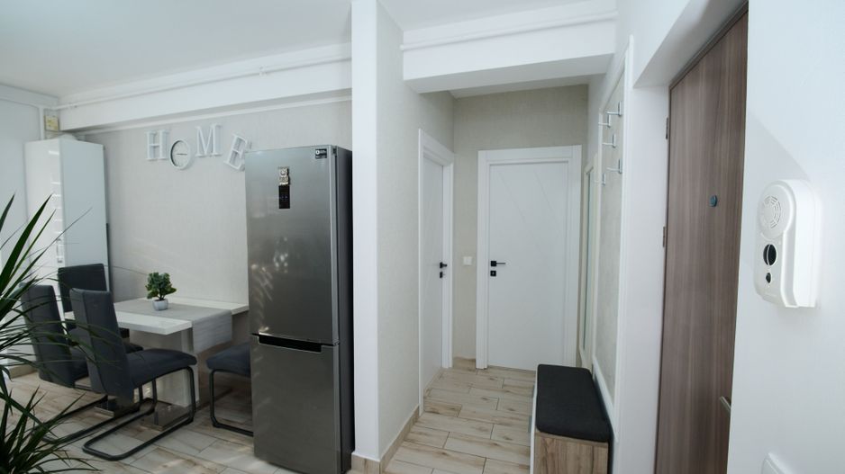 Apartament cu 2 camere, decomandat - Poză 3