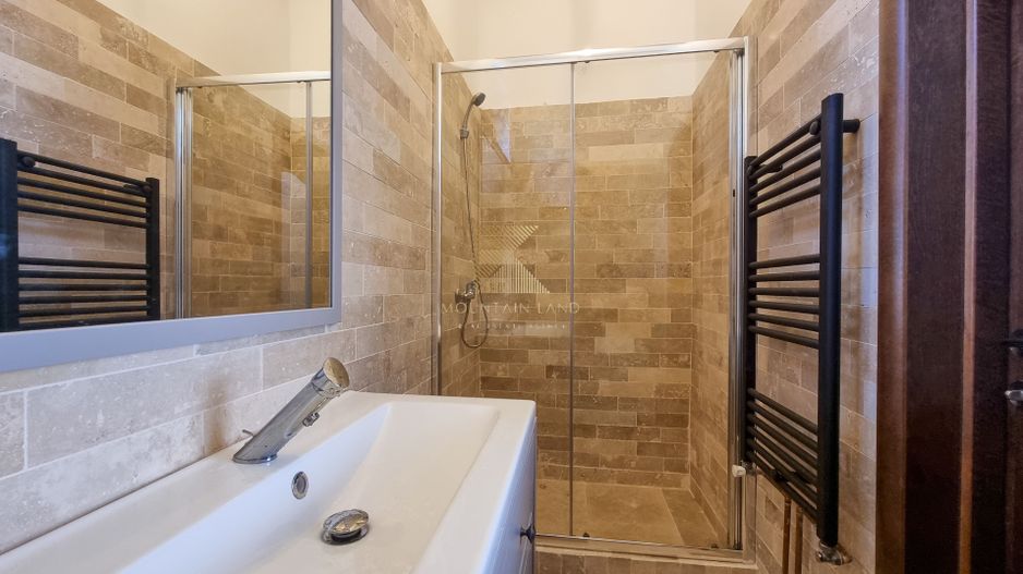 Casă individuală complet renovată, situată în centrul istoric al Brașo - Poză 16