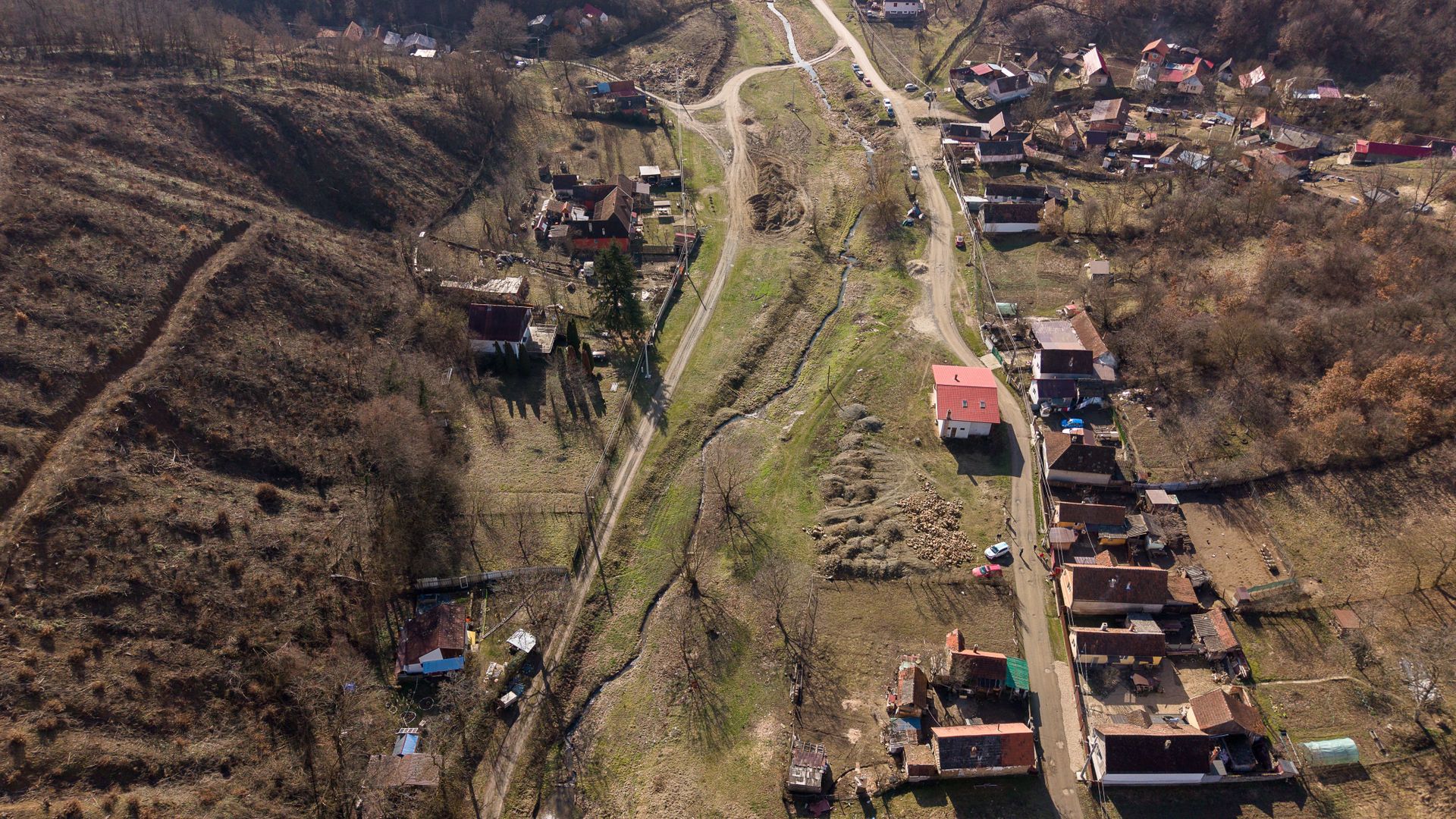 Teren intravilan de 302 mp în localitatea Șoimoș - Poză 24