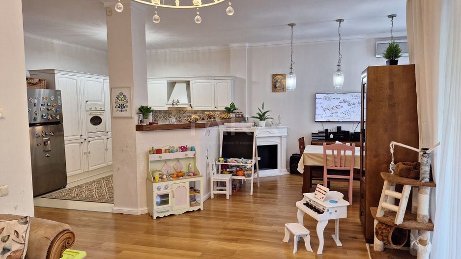 Vila deosebita de vanzare in cartierul Andrei Muresanu - Poză 1