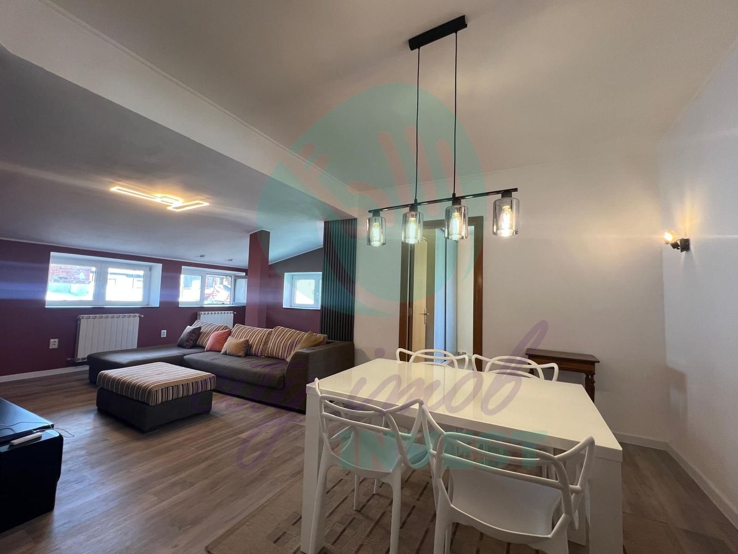 Apartament  3 CAMERE in bloc boutique-CENTRALA PROPRIE-80 mp - Poză 2