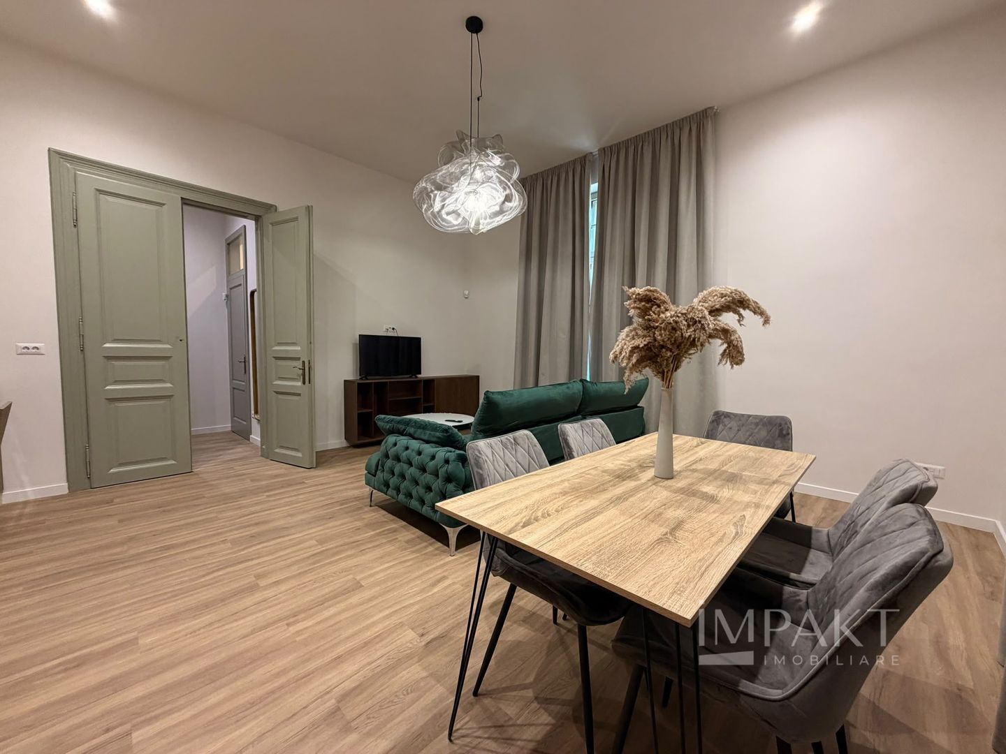 Apartament lux, lângă Casa de Cultură a Studenților! - Poză 2