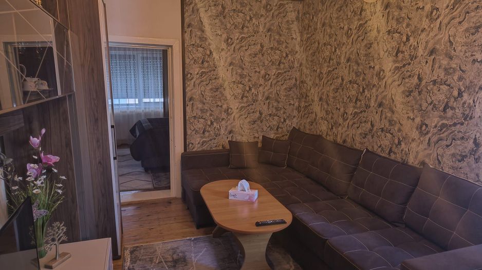 Casa singur in curte zona Astra - Poză 12