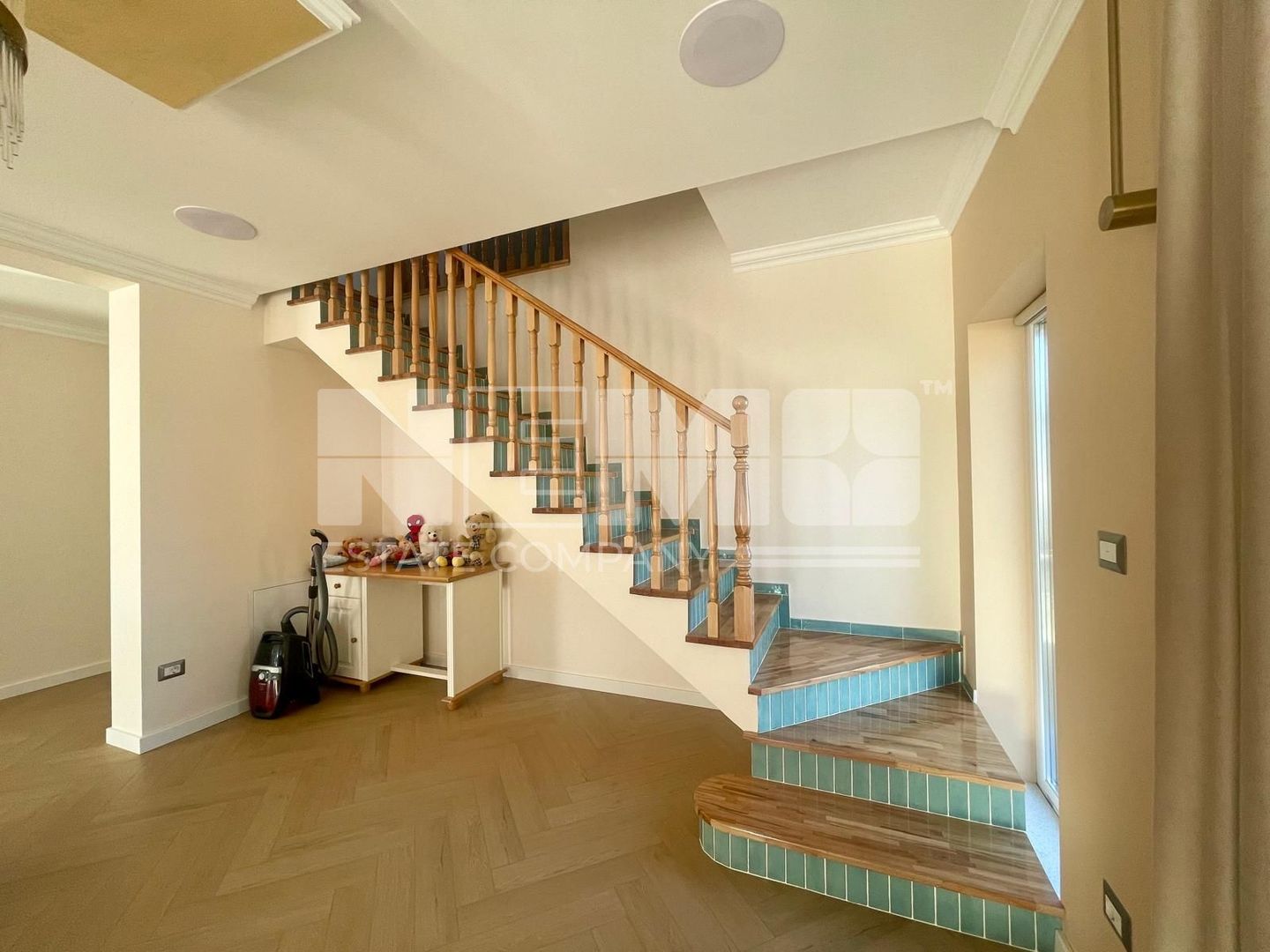 CASA MODERNA CU 4 CAMERE SI CURTE | 161 MP+48 MP ANEXA | VOLOVAT - Poză 12