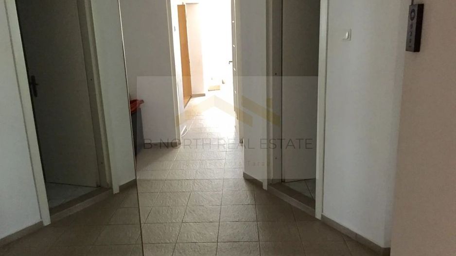Apartament 4 camere de închiriat, decomandat, cu loc de parcare, ideal pentru fa - Poză 4