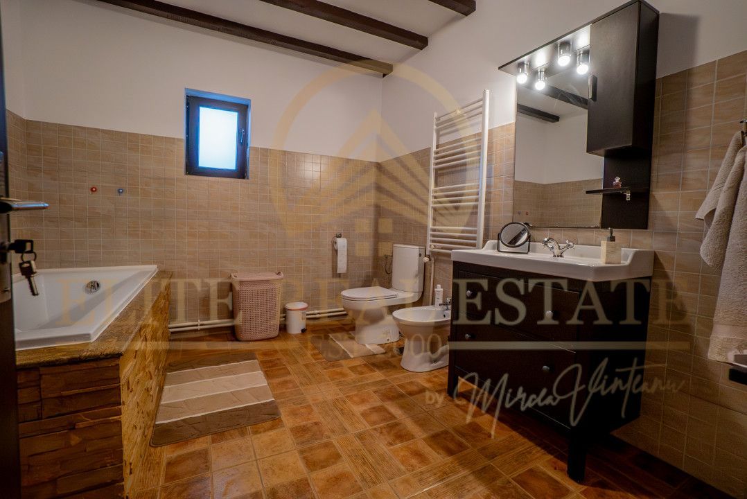 Cumpana - Casa Ideală pentru două familii. - Poză 28