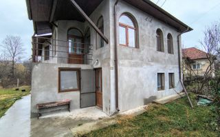 Casa de vânzare în Malu cu Flori- liniște, natura și aer curat! - Poză 1