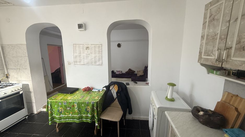 Apartament 2 cam in Vila etaj 1 + pod + curte 34 mp Campina - Poză 7