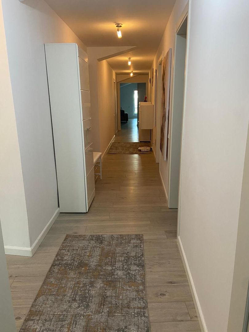 Apartament 4 camere | 3 dormitoare, 3 băi | Terasă 20 mp | parcare - Poză 9