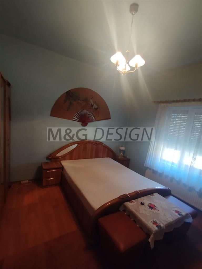 Apart la casa Bogdanestilor  curte  acces cu masina centrala proprie - Poză 6