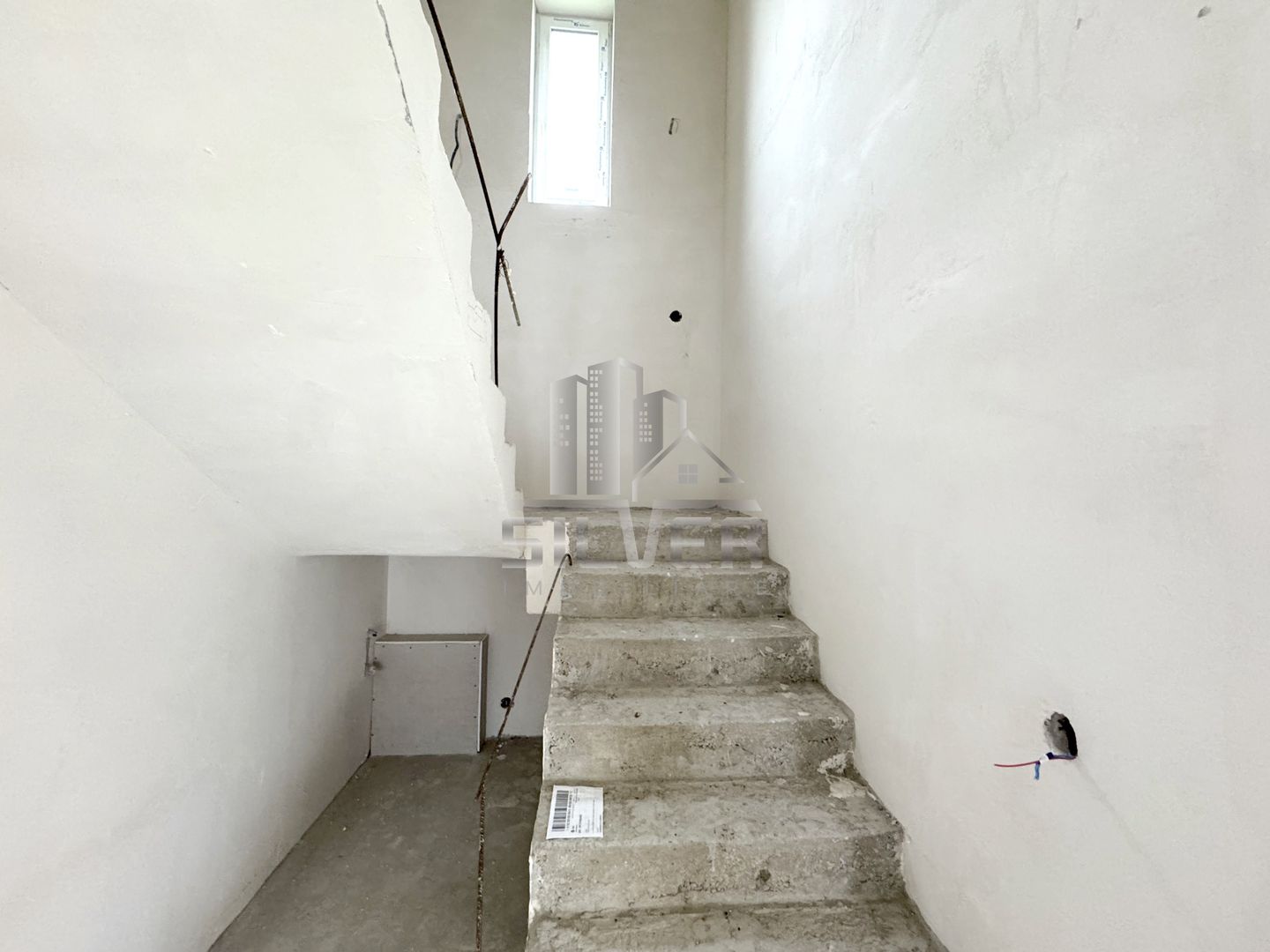 Casa individuala cu teren de 500 mp in zona accesibila. - Poză 14