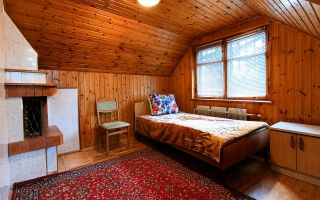 Nu este doar o vilă. Este refugiul tău verde cu 38 ari și pădurice proprie! - Poză 19