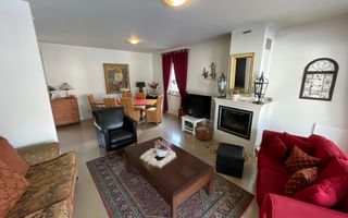 PENSIUNE DE VÂNZARE PORUMBACU DE SUS - Poză 9