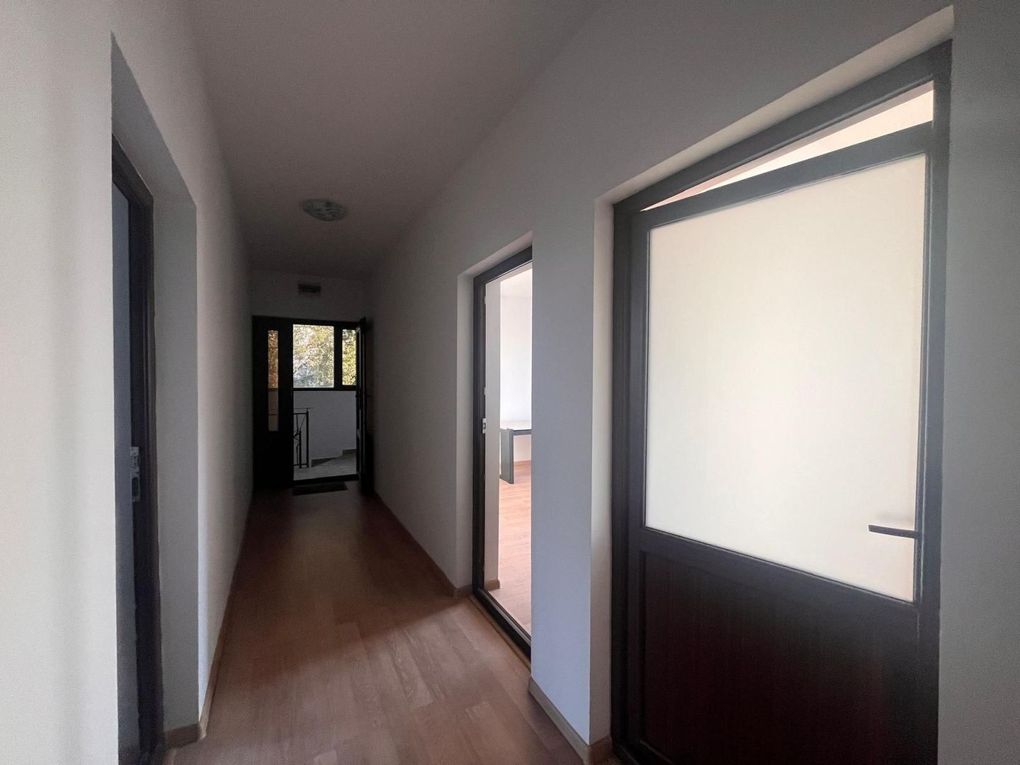 Inchiriere casa 4 camere office sau spatiu locativ Baneasa - Poză 1